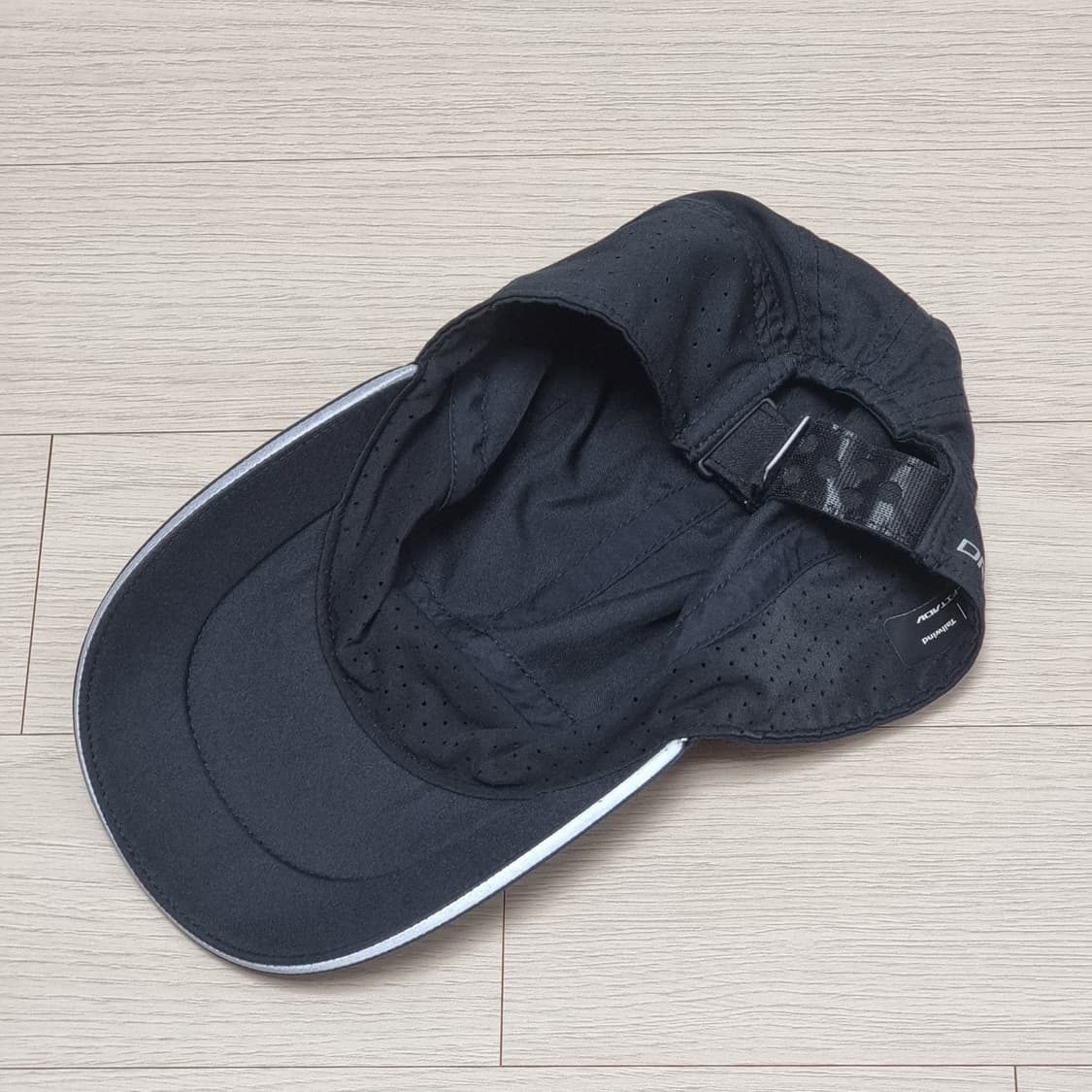 나이키 테일윈드 런닝캡 블랙 상품이미지4