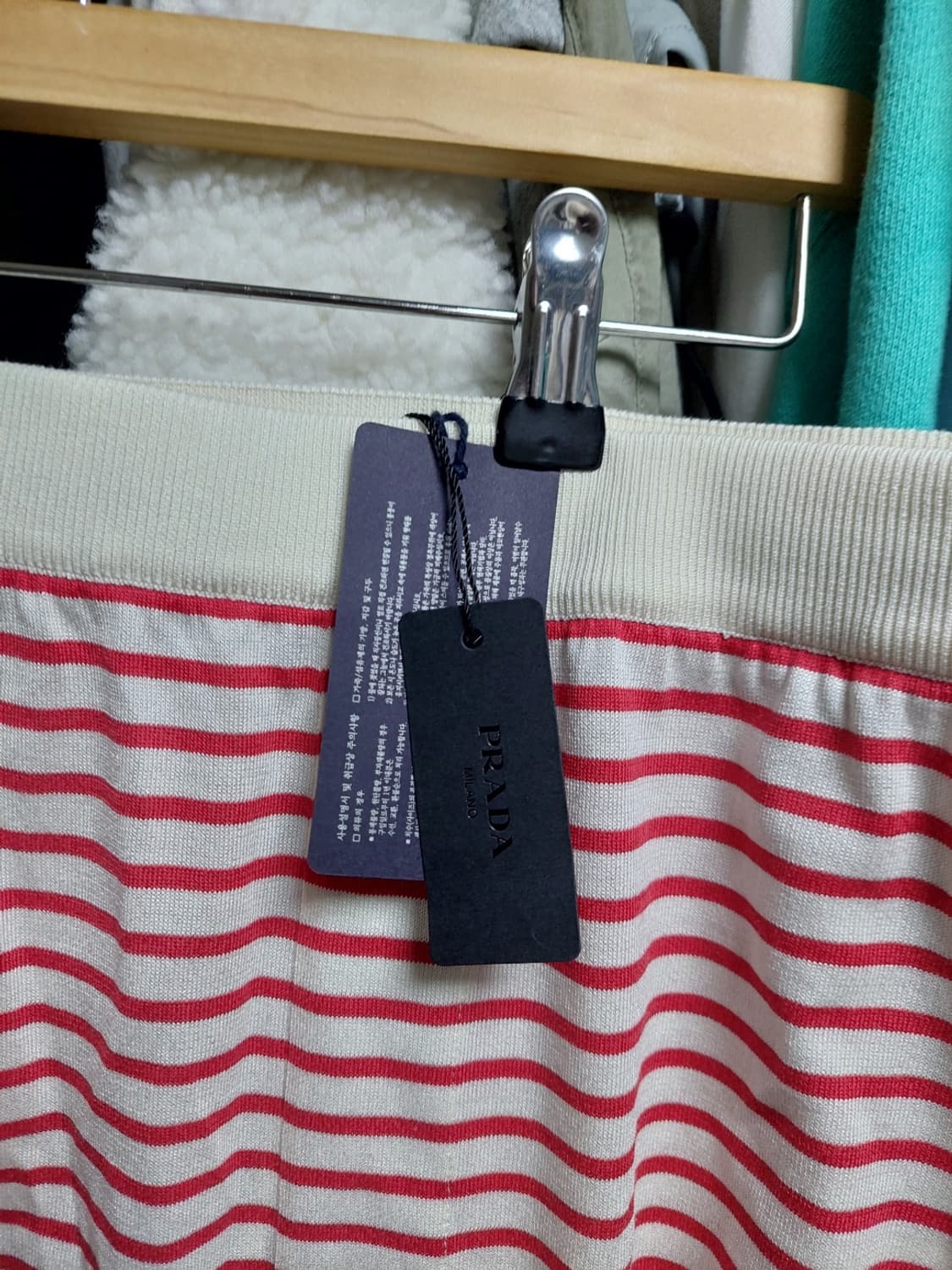 프라다 실크 레드화이트 스트라이프 쇼츠 48 백화점판 상품이미지6