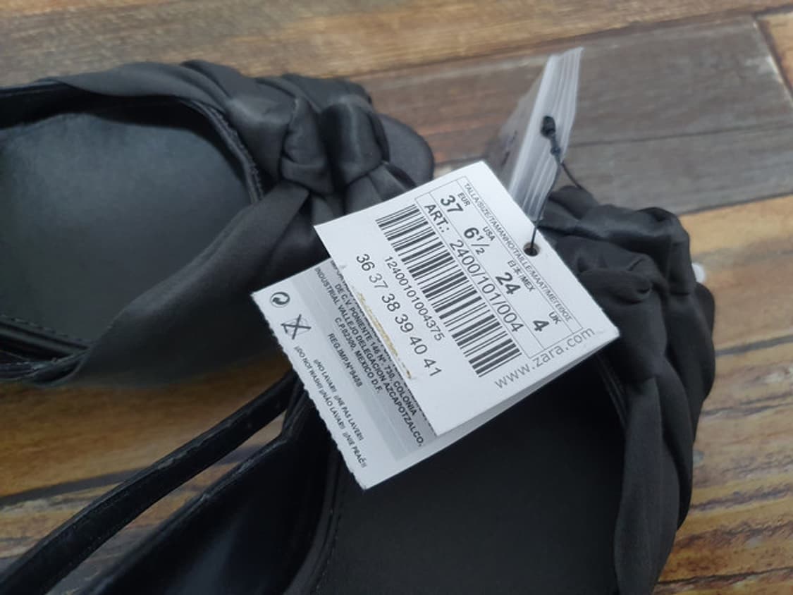 ZARA 블랙 새틴 힐 펌프스 새상품 (240MM) 상품이미지9