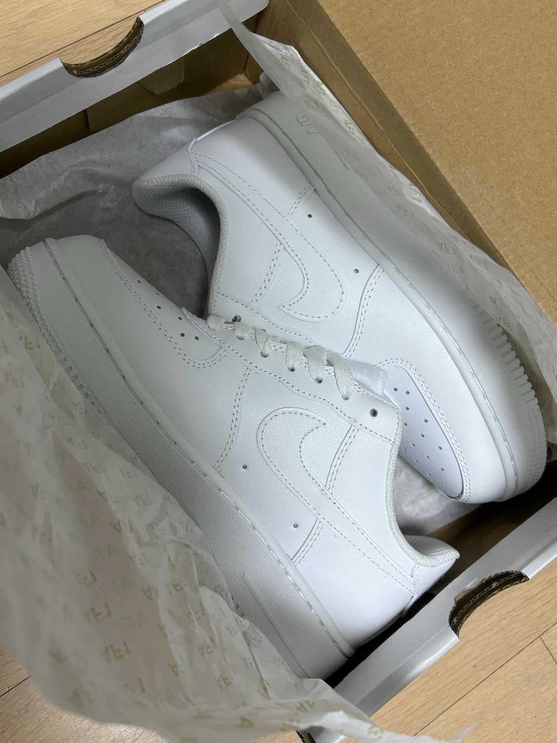 (새상품) 나이키 에어포스 240  상품이미지2