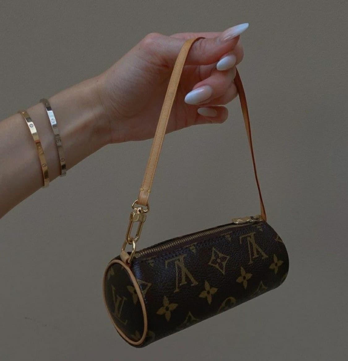 루이비통 파빌론 파우치 모노그램 캔버스 미니 상품이미지1