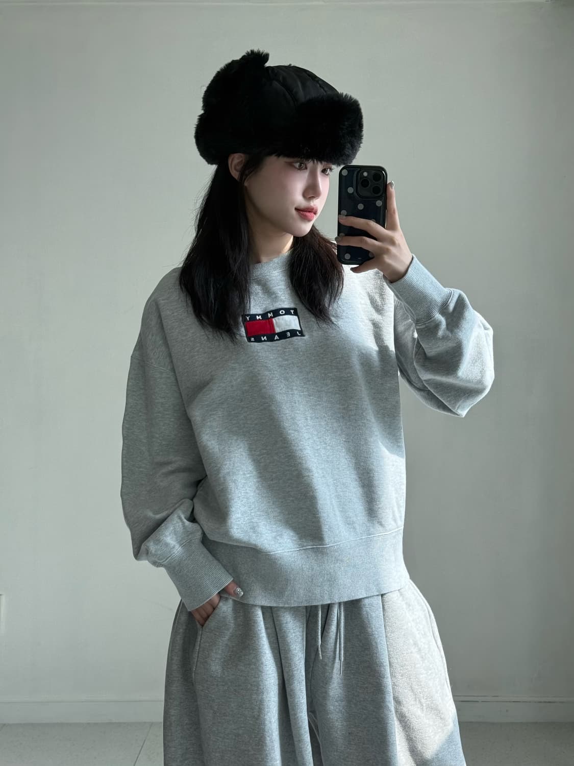 타미힐피거 로고 그레이 맨투맨 상품이미지4