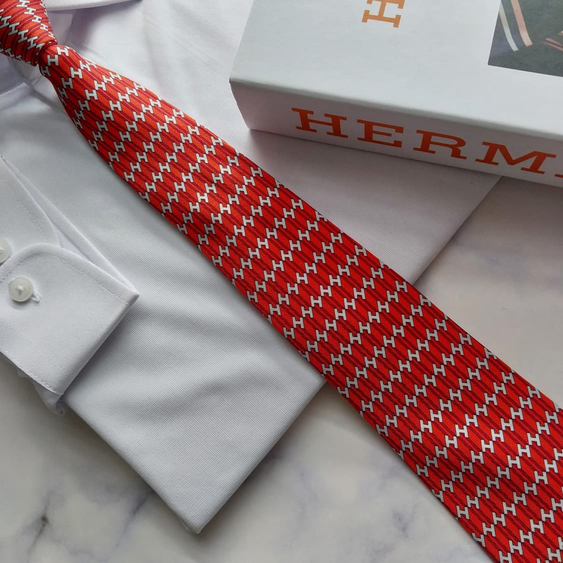 에르메스 실크 레드 H 모티브 넥타이 9.5cm A+~A등급 K2042 상품이미지2