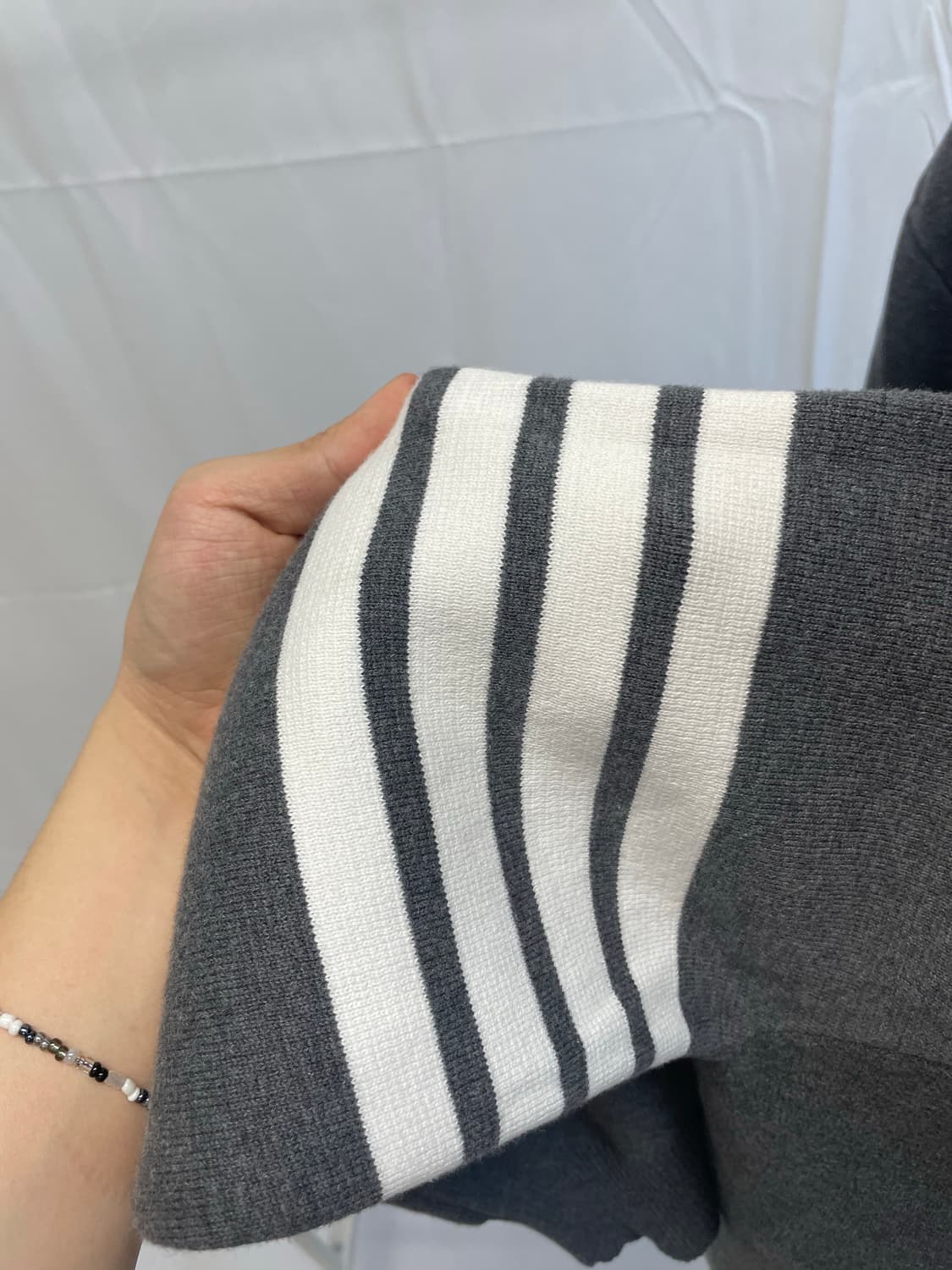 [N/신형] 톰브라운 밀라노 스티치 니트 그레이 [5] 상품이미지3