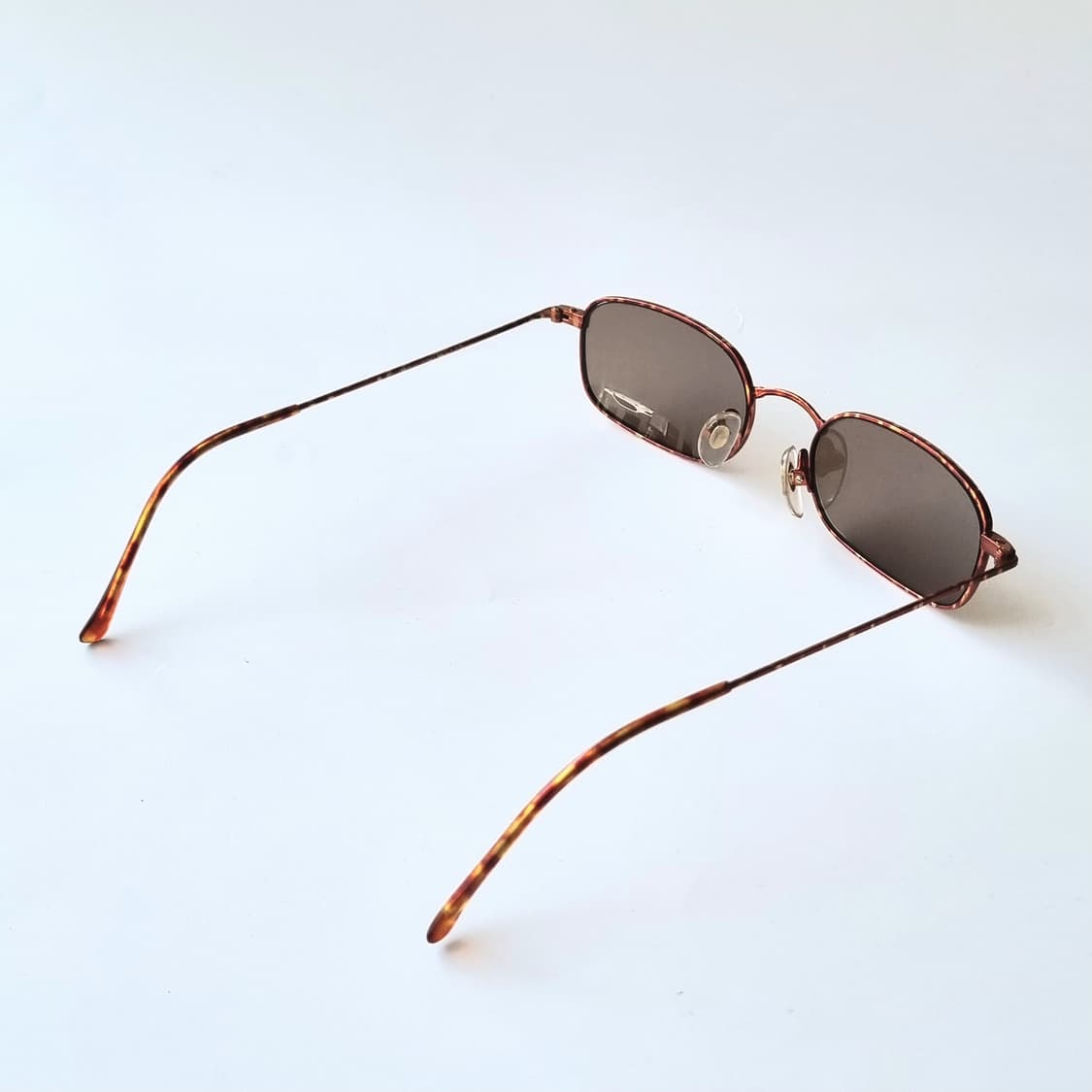 데드스탁 90트렌디한 내로우(Narrow) 쉐입 선글라스 상품이미지8