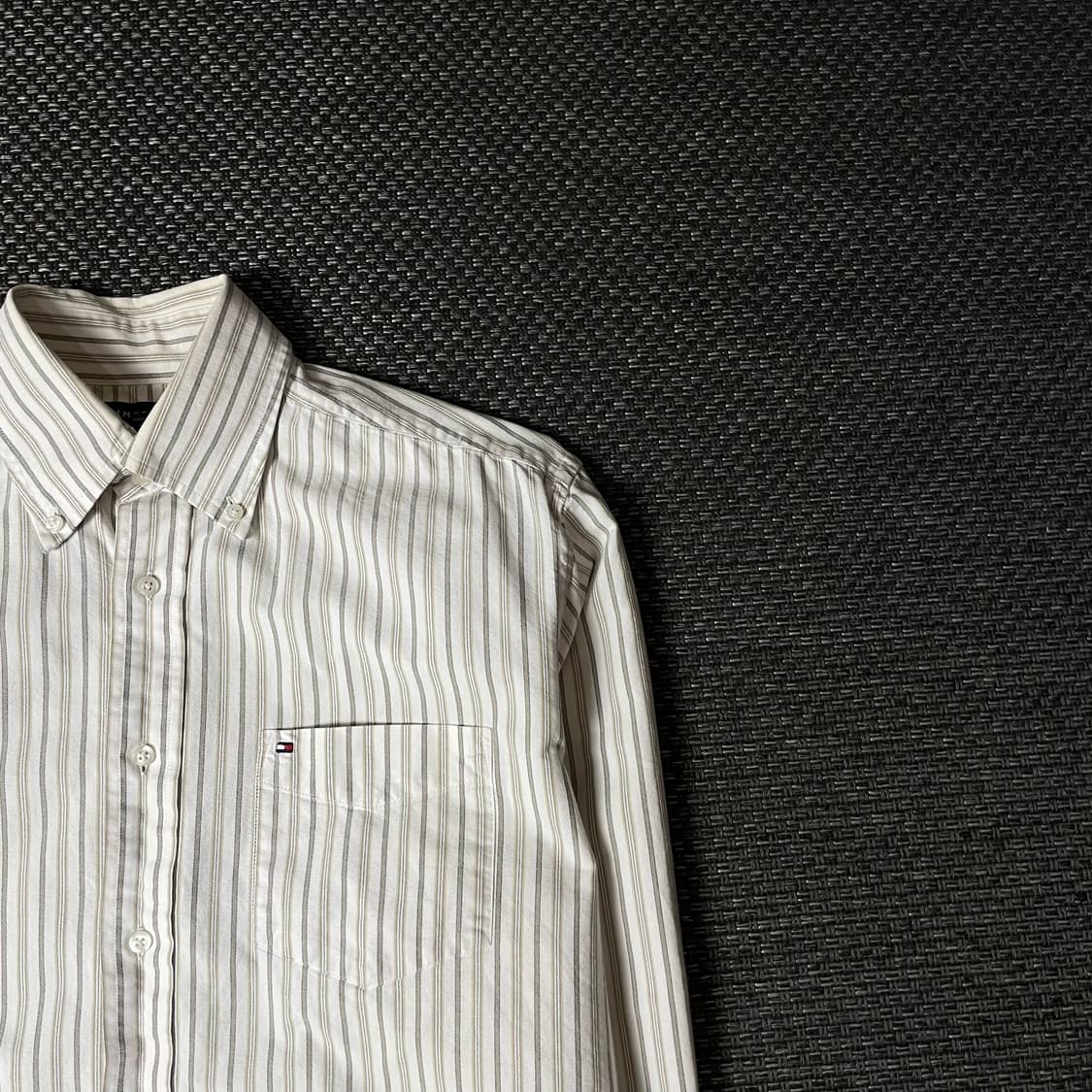 타미힐피거 아이보리 베이지 스트라이프 원포켓 긴팔 셔츠 M 상품이미지3
