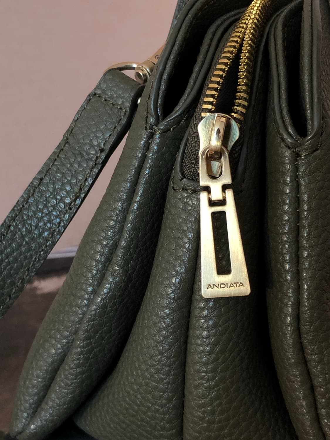 ANDIATA 안디아타 가죽 크로스백 상품이미지4