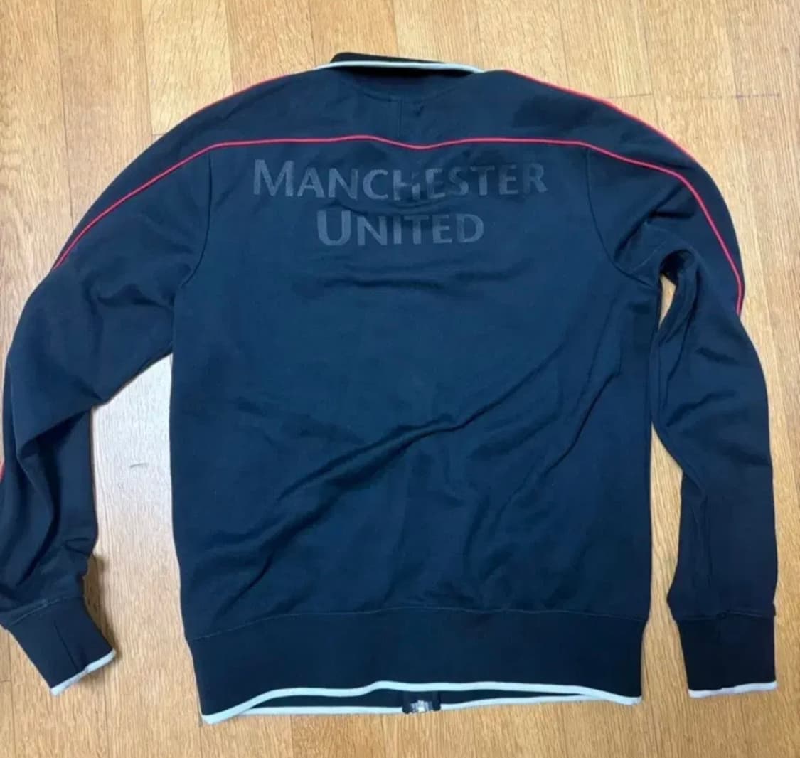 나이키 맨유 트랙탑 (실착 사진) 상품이미지2