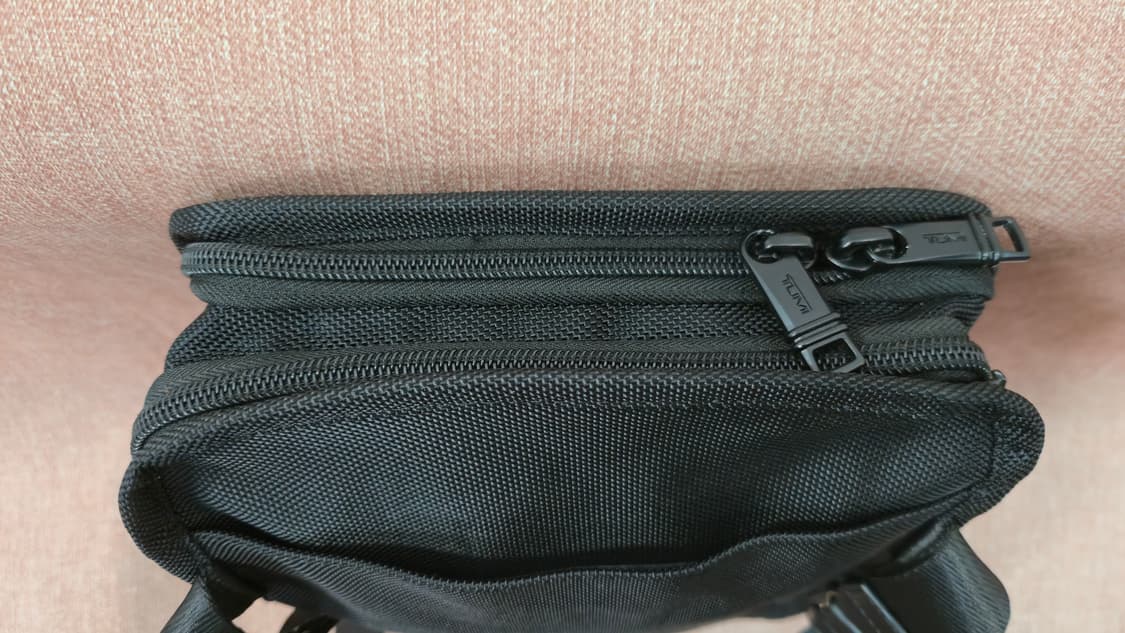 투미 TUMI - 거의새제품 알파 오거나이저 트래블 토트 크로스바디 상품이미지8