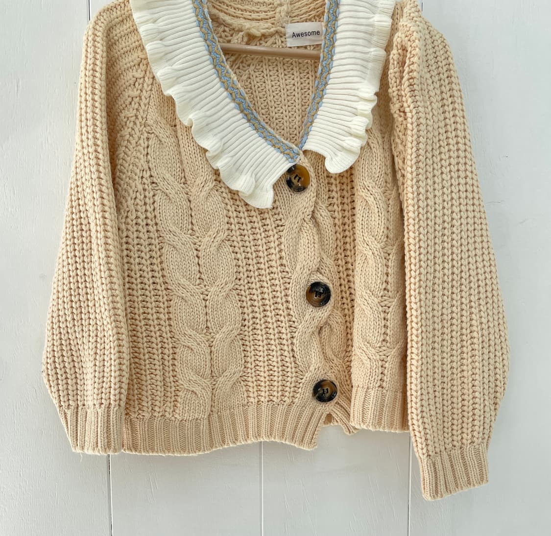 Awesome(어썸) 배색 프릴 칼라 케이블 니트 가디건 상품이미지4