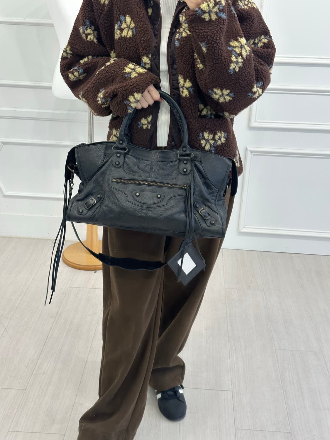 [A+ 정품] 발렌시아가 시티 모터백 파트타임 블랙 상품이미지9