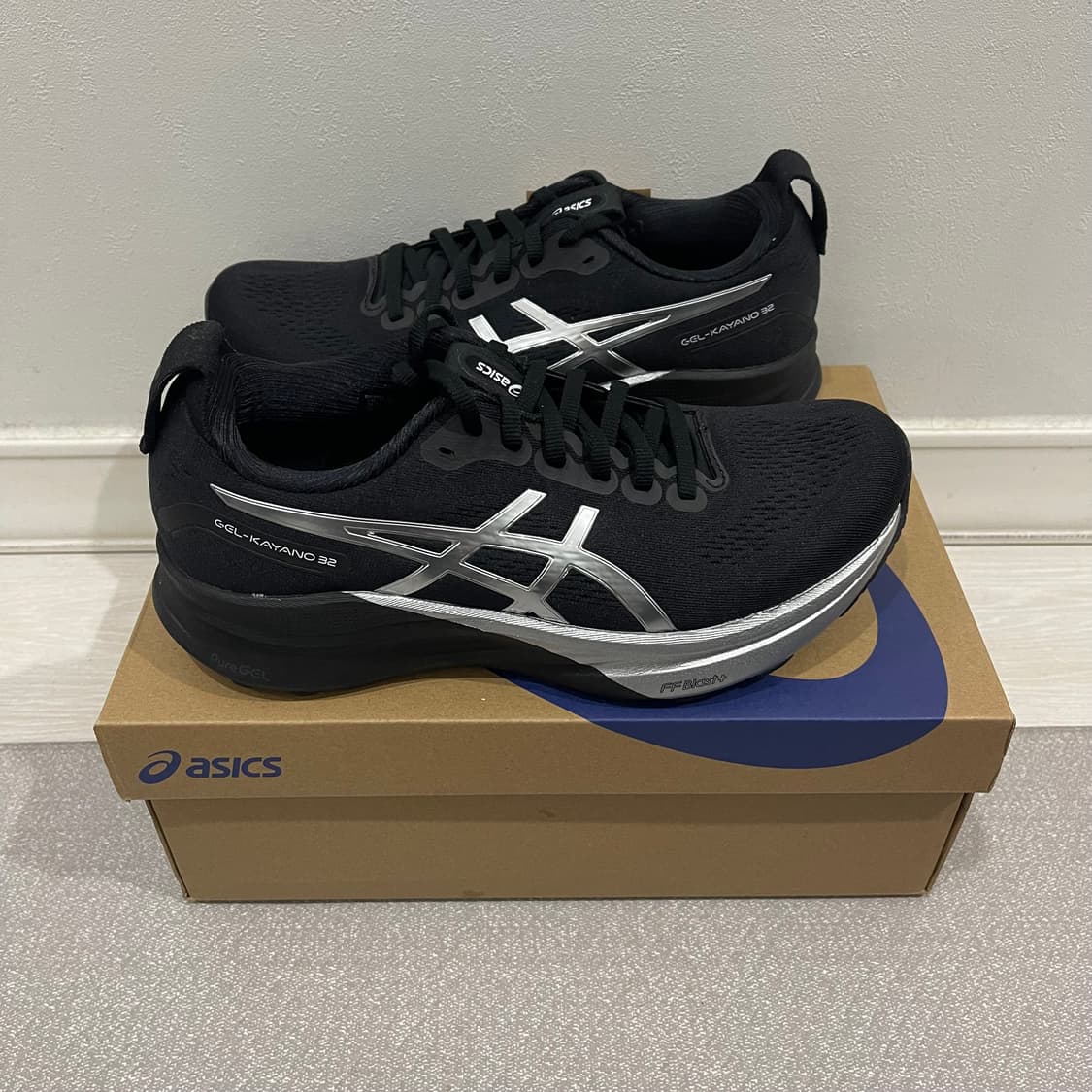 아식스 젤 카야노 32 플래티넘 우먼 245 러닝화  상품이미지1