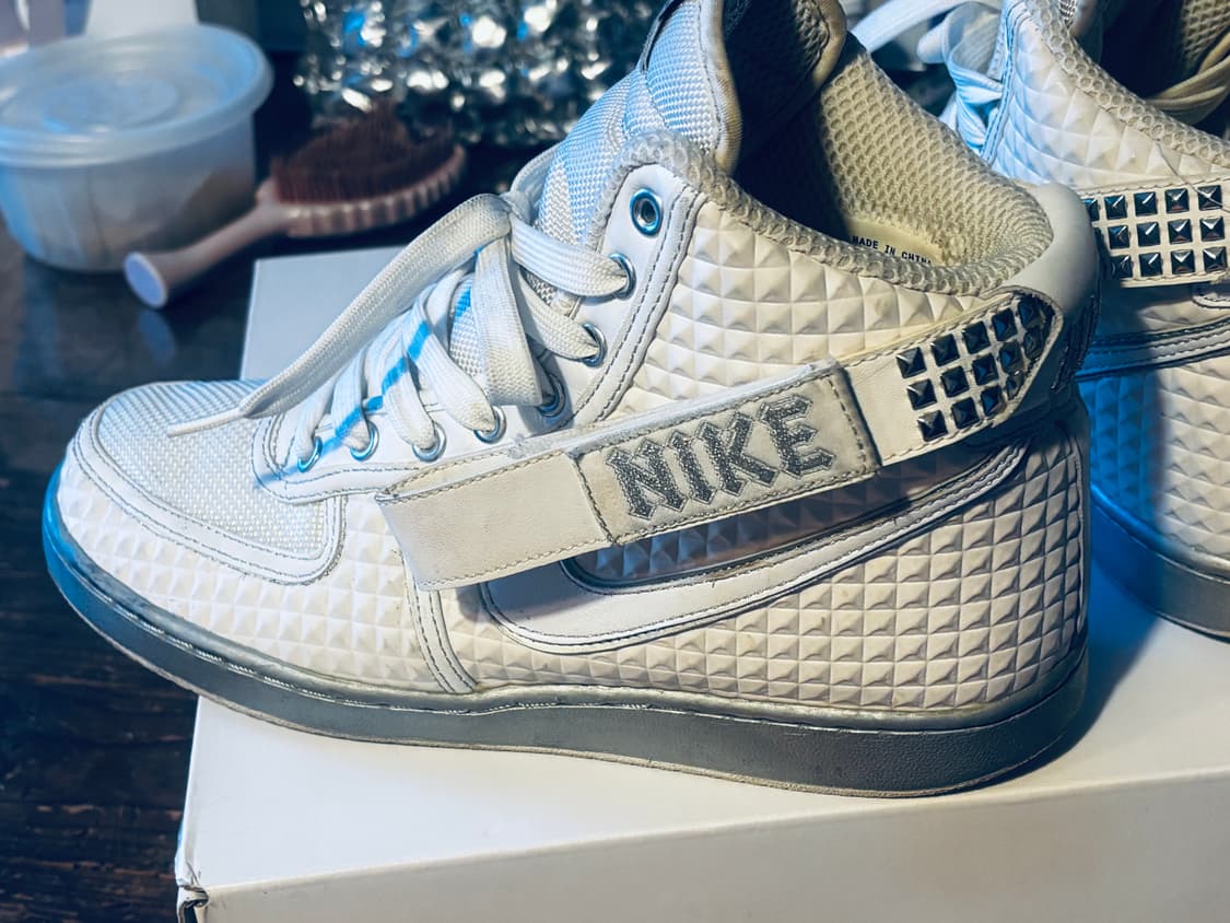 나이키 반달하이 슈프림 화이트 실버 스터드 상품이미지1