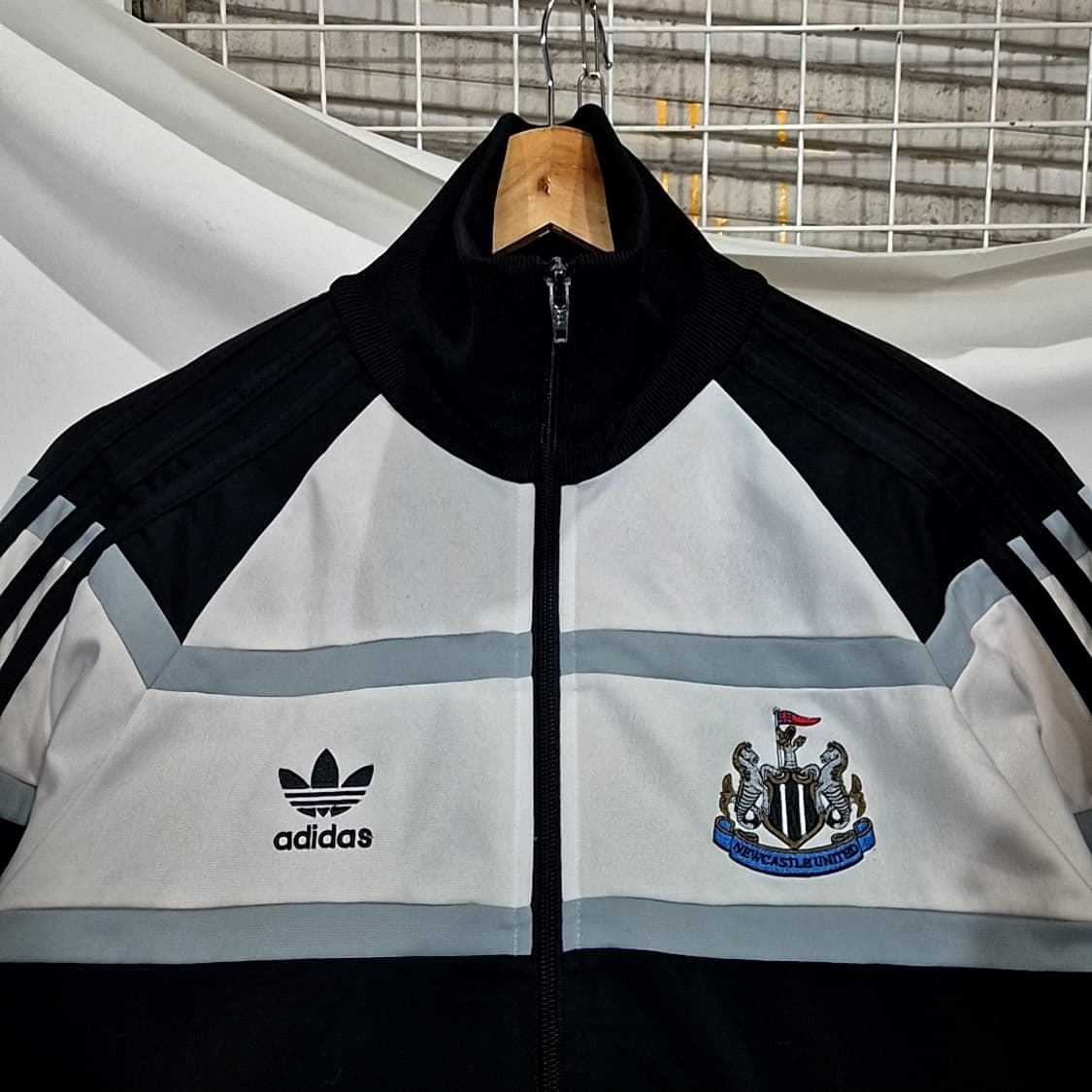 아디다스 뉴캐슬 트랙탑 져지 상품이미지2
