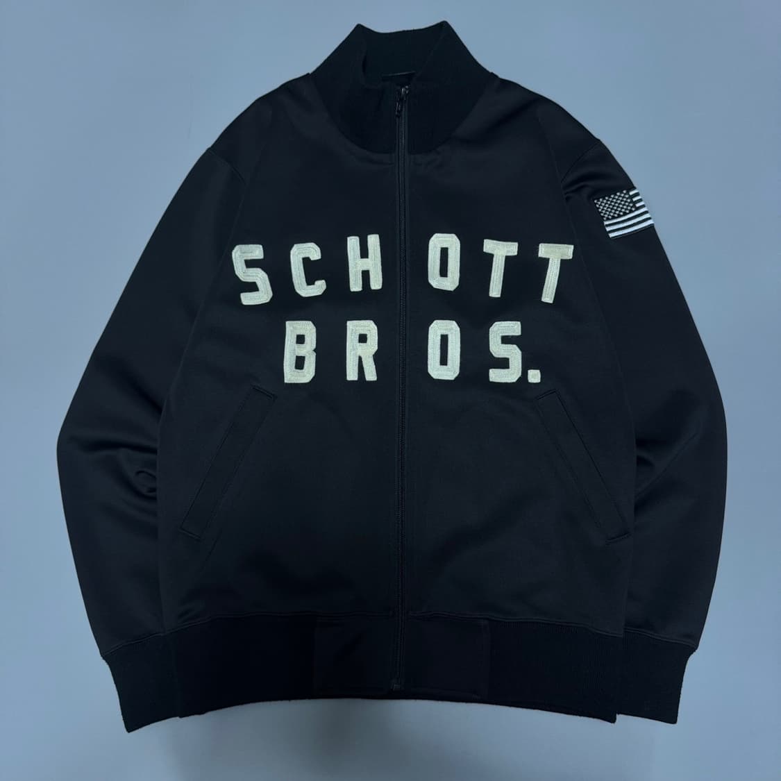 쇼트(Schott) 블랙컬러 양면 자수로고 폴리에스터 하이넥 트랙탑 자켓 상품이미지7