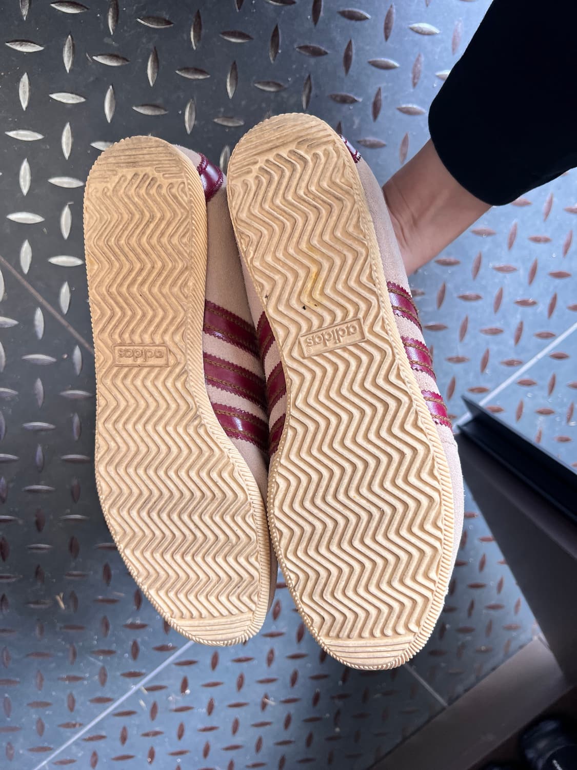 아디다스 x 웨일스 보너 재팬 슈즈 카드보드 버건디 상품이미지4