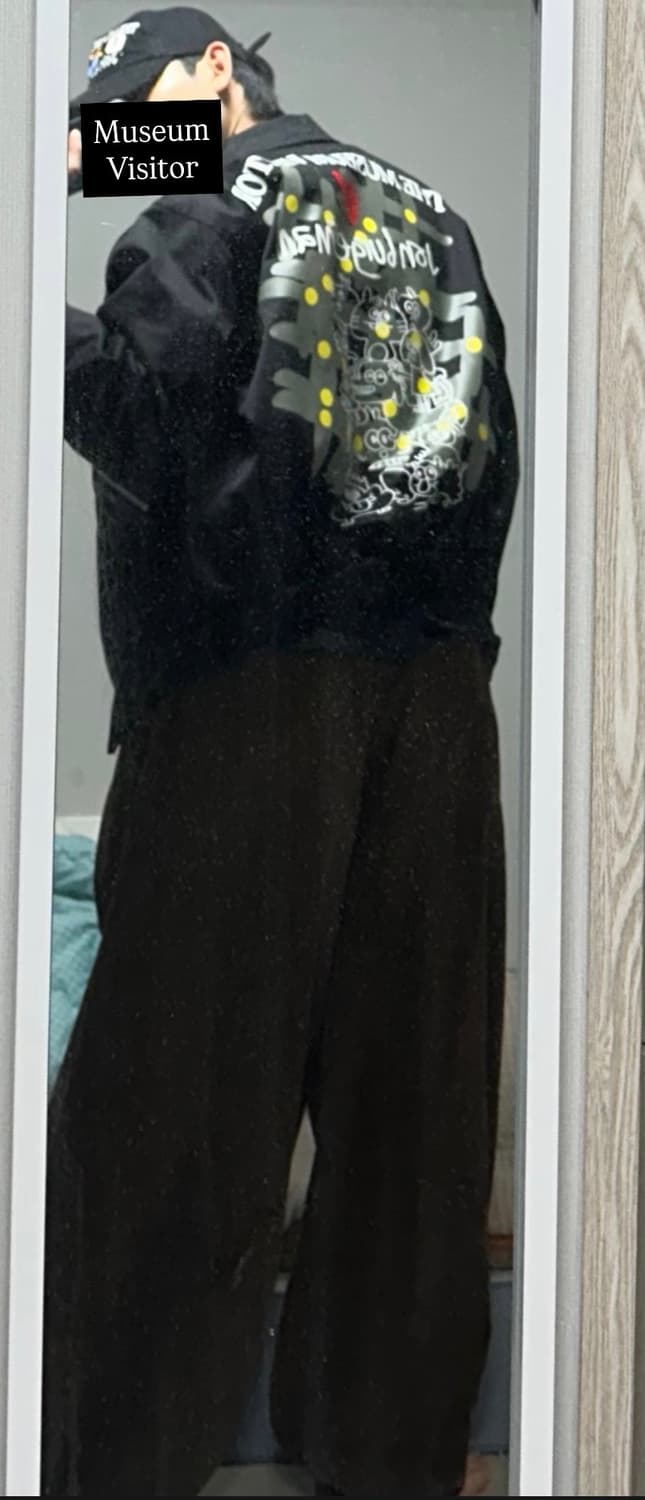 더뮤지엄비지터 플라워 프린트 지퍼 블루종 블랙 상품이미지1