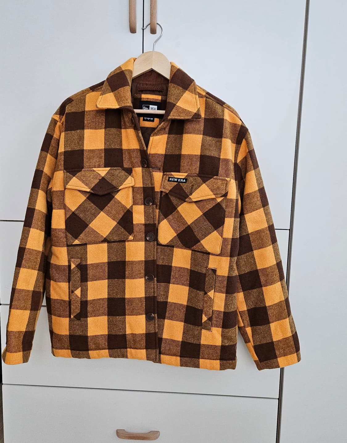 (새상품급) 뉴에라 캐주얼 체크자켓 모직자켓 누빔 열로우 남여공용 M 상품이미지1