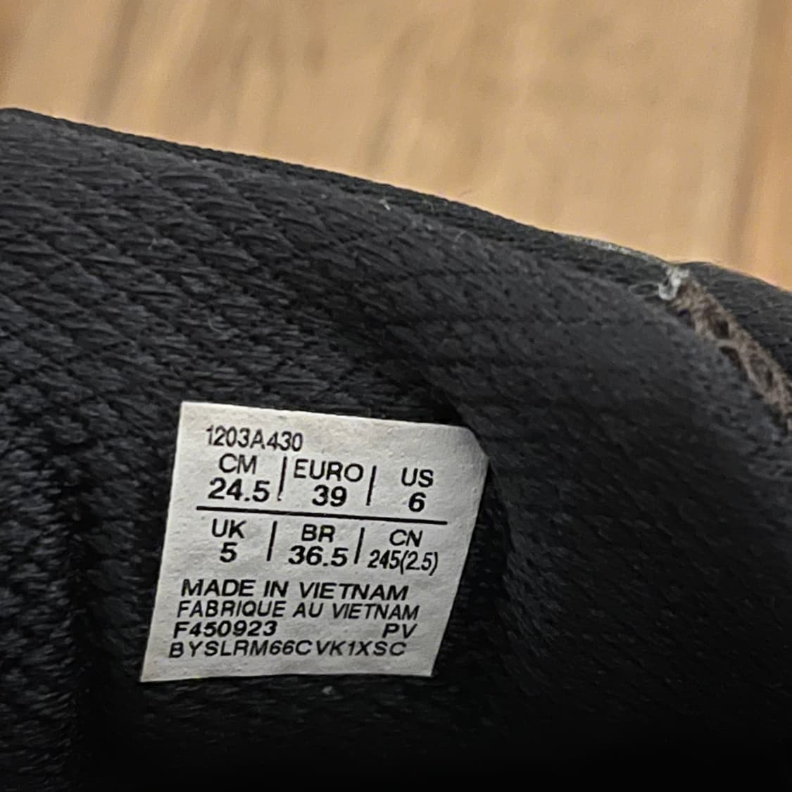 *판매중단예정* 245 아식스x아트모스x언더마이카 젤카야노 14 페퍼블랙 상품이미지4