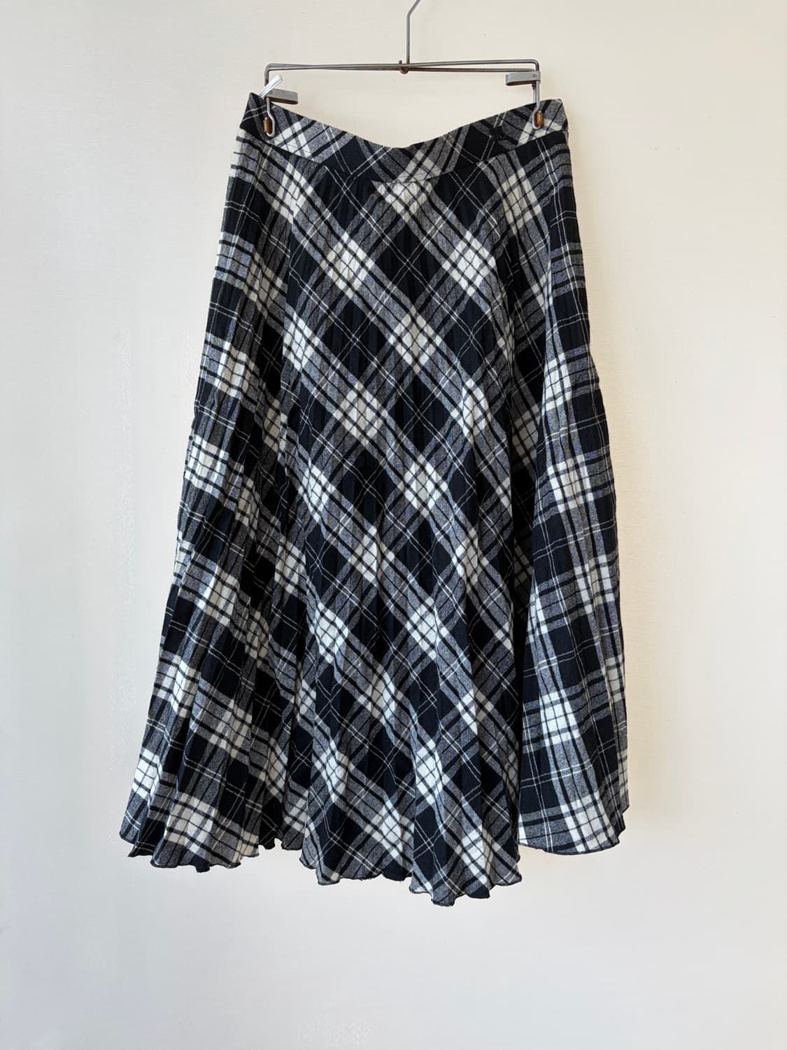 꾸레쥬 미디스커트 판매합니다 상품이미지2