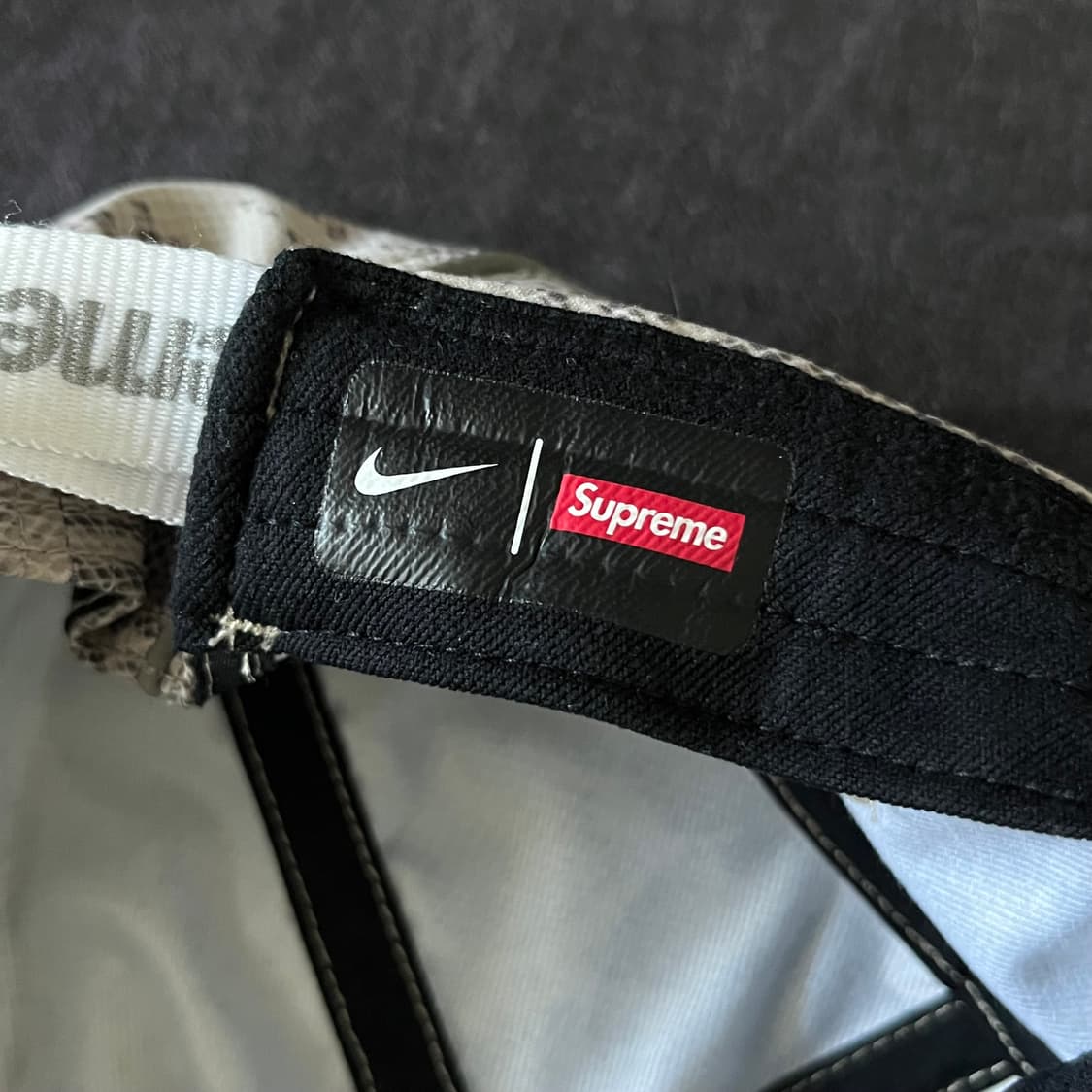 슈프림 나이키 에어맥스 런닝 캡 상품이미지7