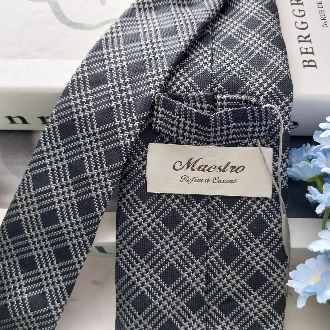 마에스트로 실크 블랙 체크 슬림 타이 7.9cm 새상품 K1510
 상품이미지5