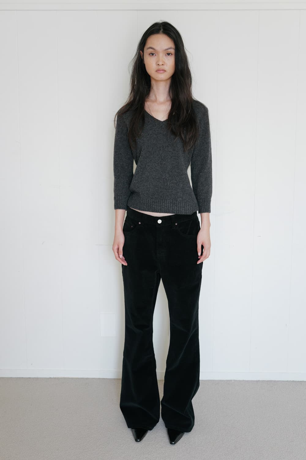 repos ALPACA V-NECK KNIT (CHARCOAL) 상품이미지1