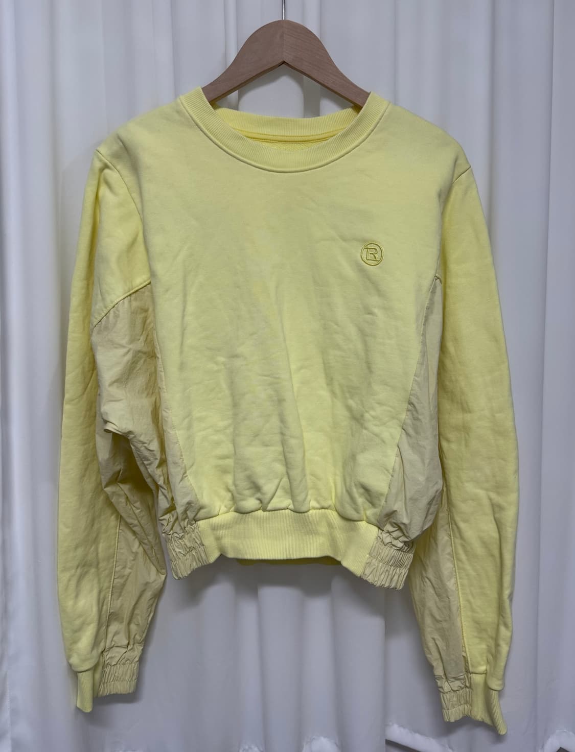 RE_L 리엘 옐로우 한지현 맨투맨 상품이미지4