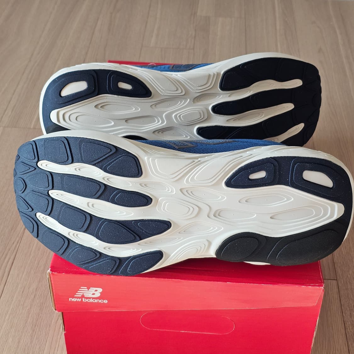 280 새제품 뉴발란스 프레쉬폼X 880 v15 2E 와이드 런닝화 신발 상품이미지6