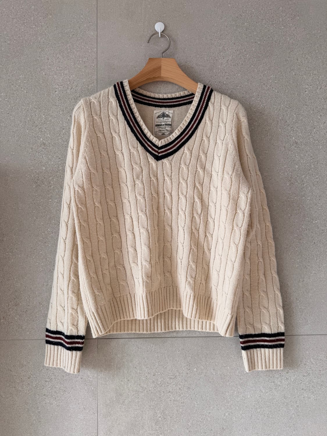 올리브 데 올리브 브이넥 꽈베기 케이블 아이보리 니트 상품이미지1