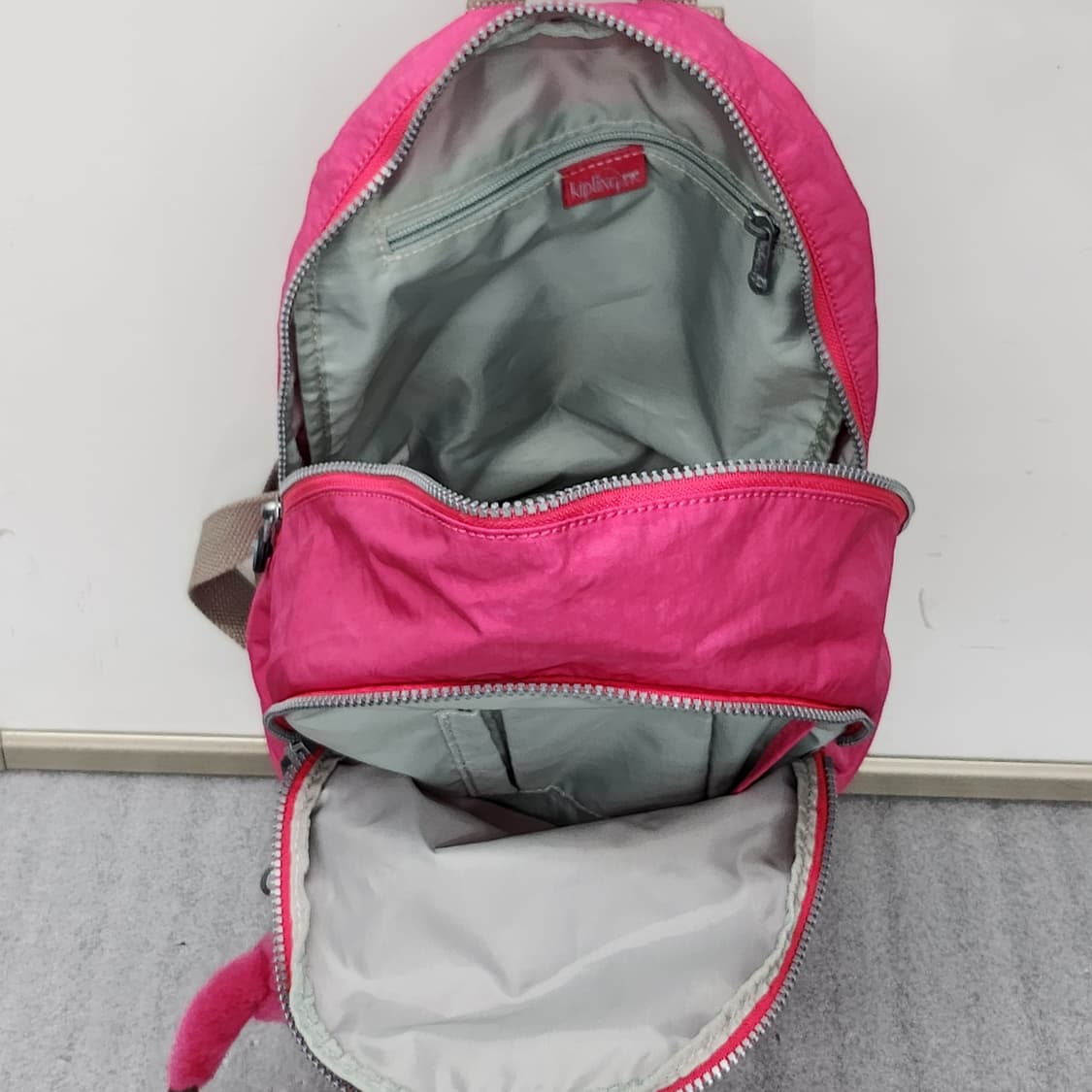 상태 아주 좋은 키플링 핑크색 소형 백팩 상품이미지8