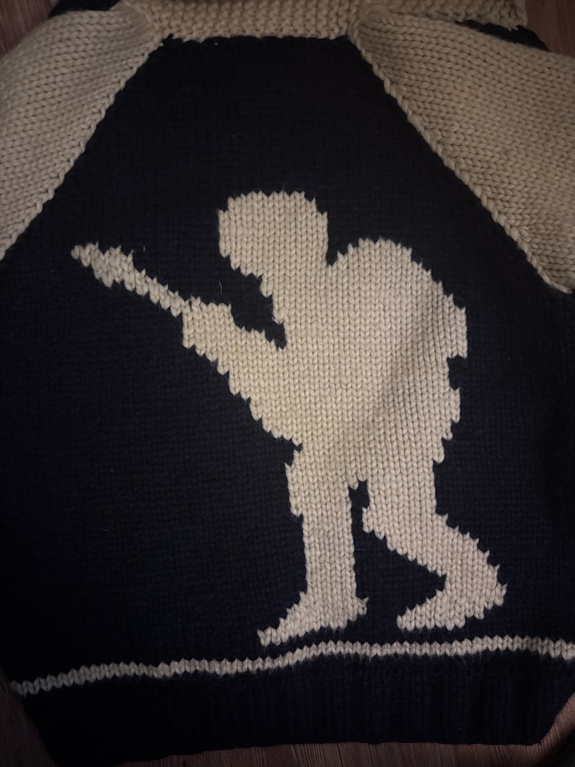 베이프 코위찬 캐내디언 스웨터 상품이미지3