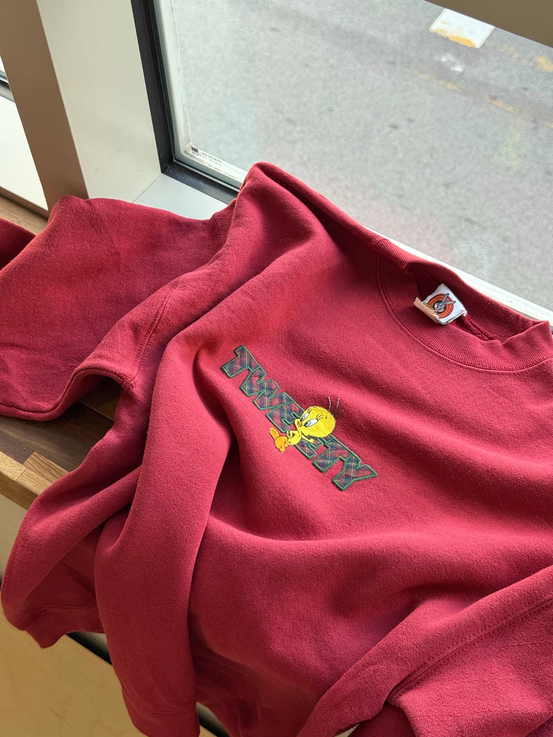 Usa made Looney Tunes Tweety Sweatshirt  상품이미지1