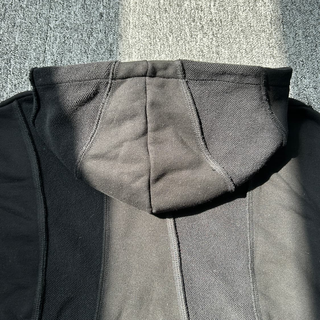 노매뉴얼 M.R.C 후드티 상품이미지6