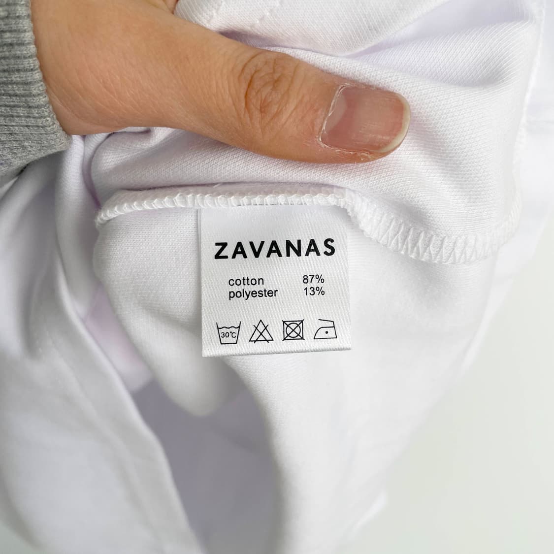 A2 자바나스 화이트 U넥 반팔 티셔츠 XL사이즈 상품이미지5