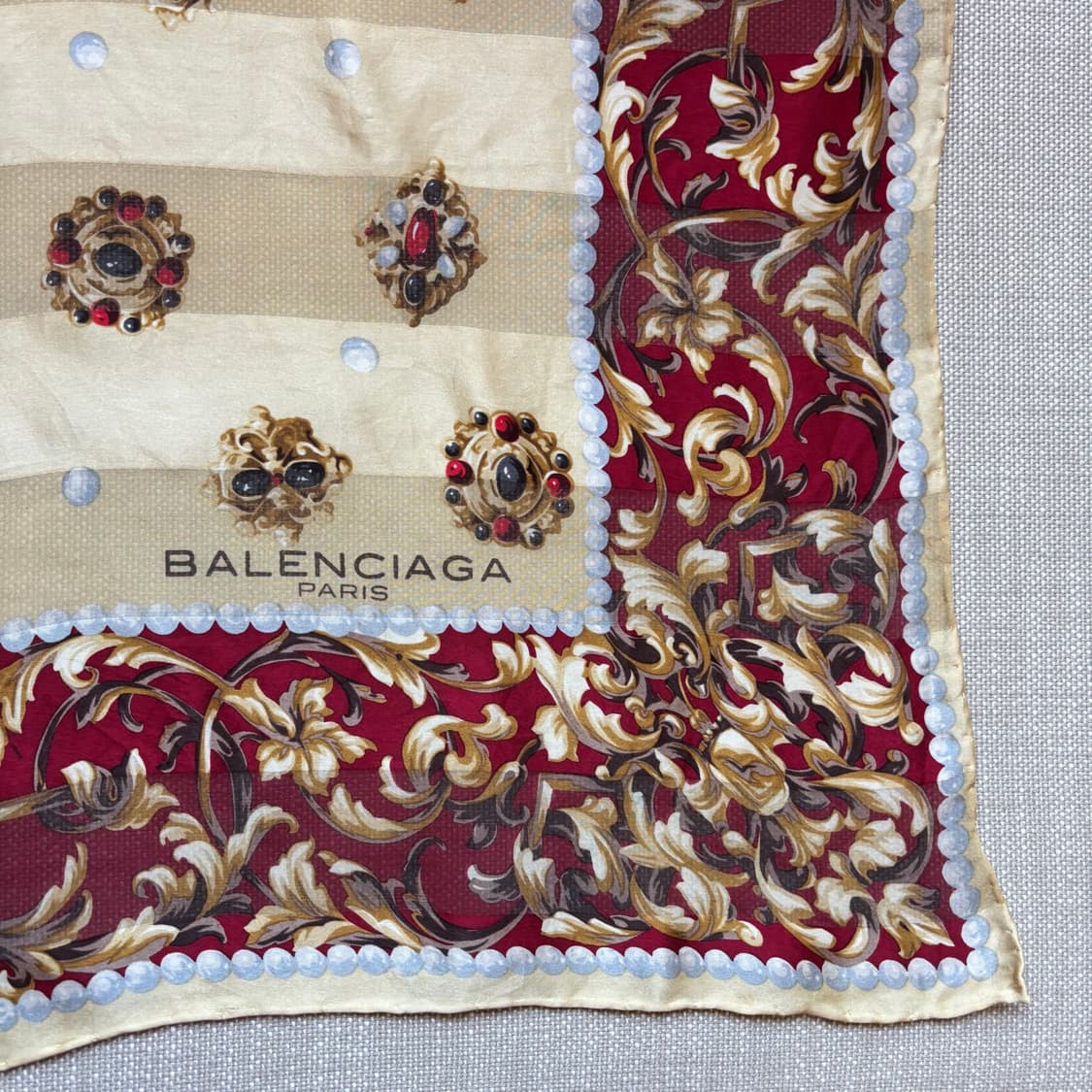 Balenciaga Paris 빈티지 실크 정사각 스카프 보석패턴 상품이미지4