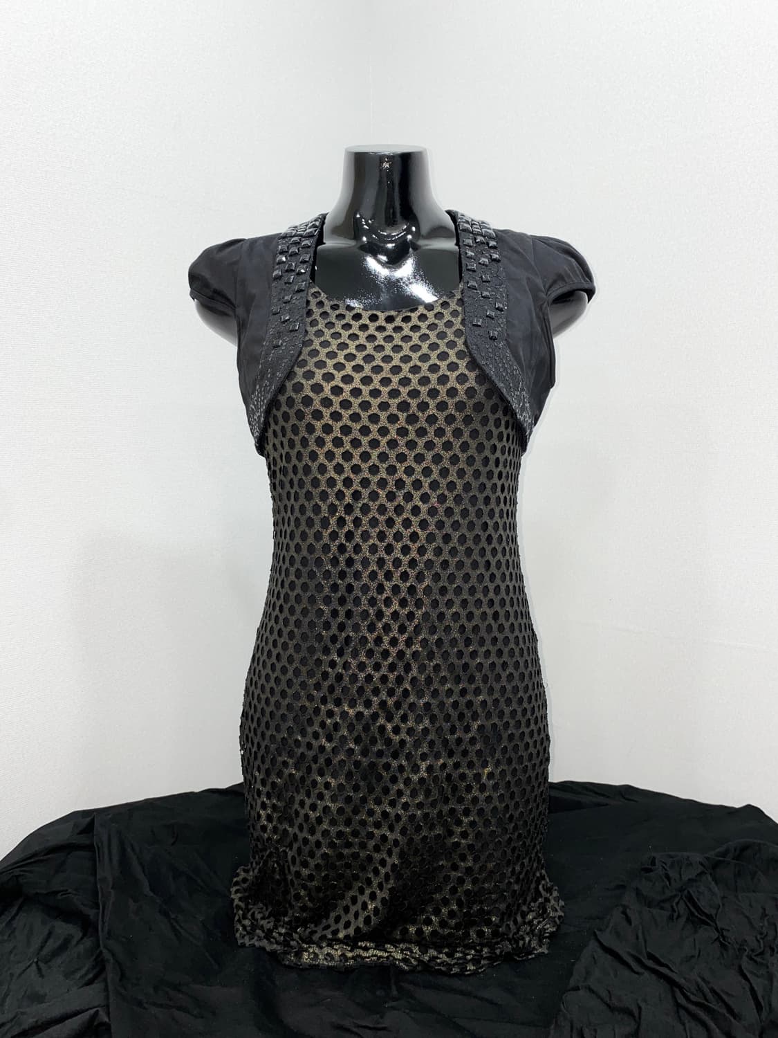 Metallic Gold Punched Dress 상품이미지1