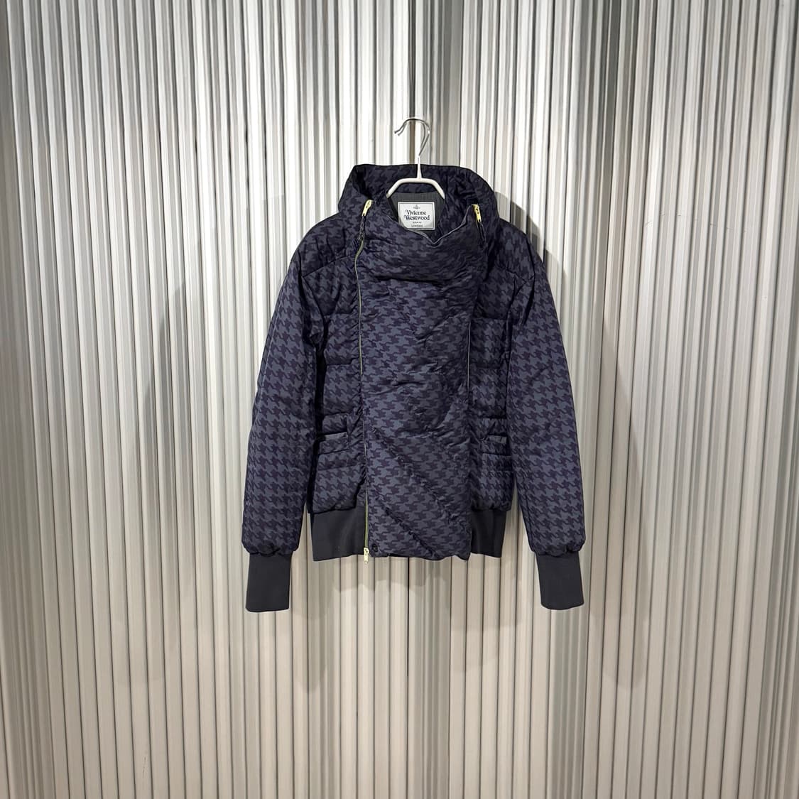 vivienne westwood puffer 상품이미지1