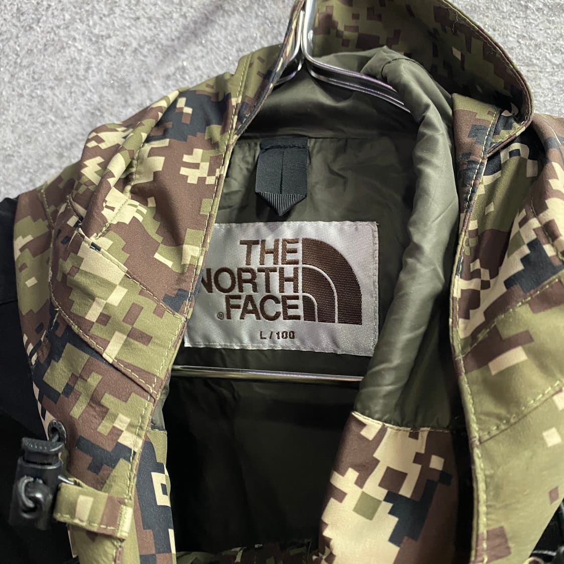 노스페이스 디지털 카모플라쥬 후드 바람막이 B4339  상품이미지3