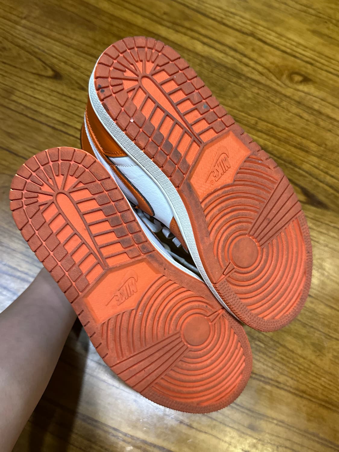 나이키 조던 1 레트로 하이 OG 상품이미지4