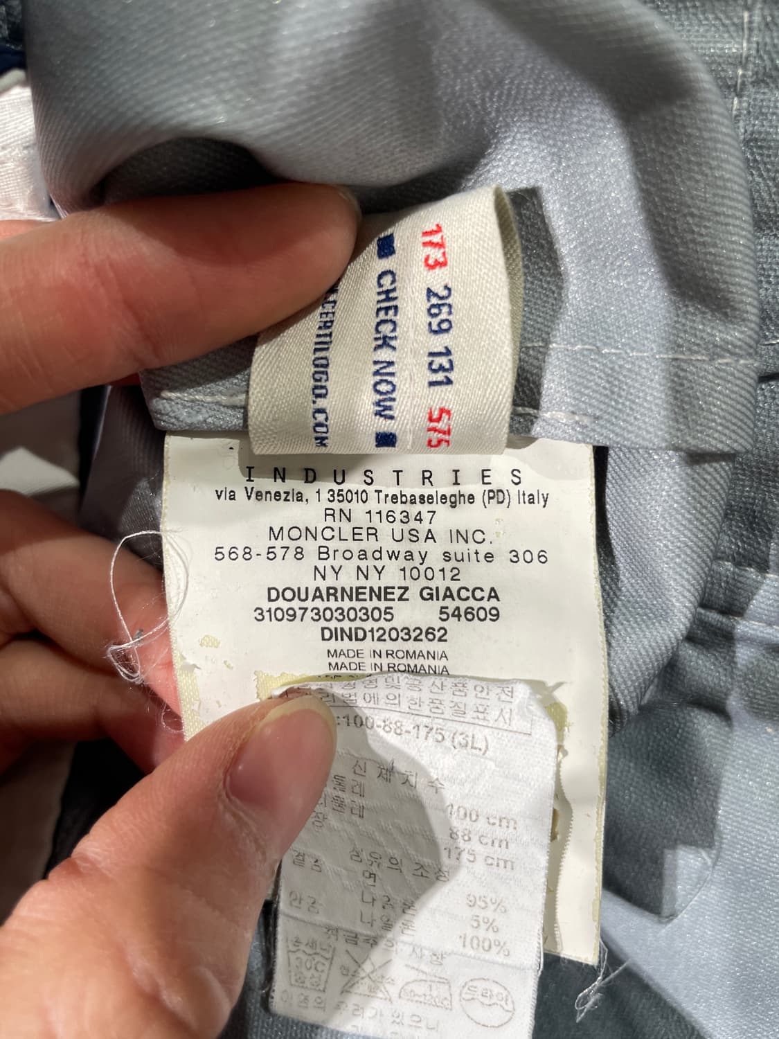 몽클레르 스노우 화이트 금장 버튼 코튼 자켓 상품이미지9