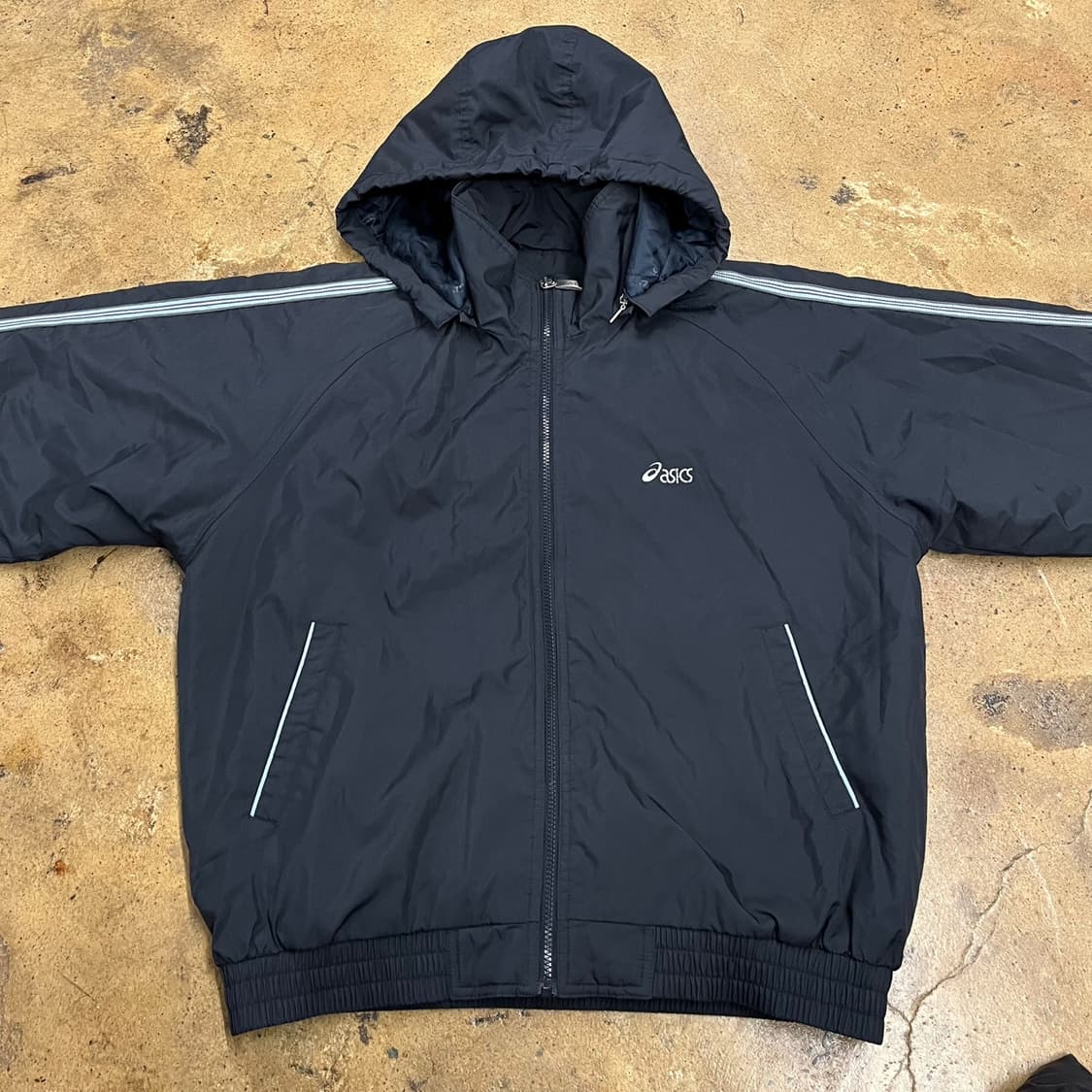 [정품/100] 아식스 블랙 후드 바람막이 점퍼 b10 상품이미지3
