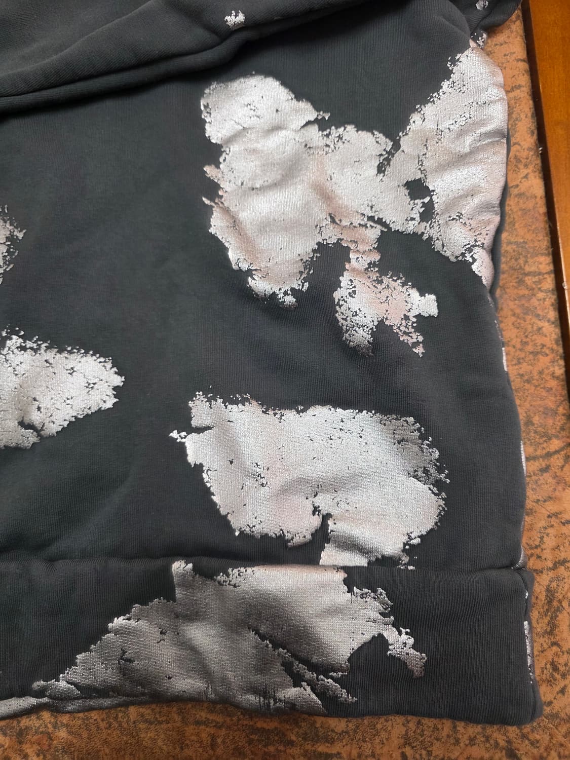 COS 코스 루즈핏 글리터 프린팅 기모 맨투맨 M 상품이미지4