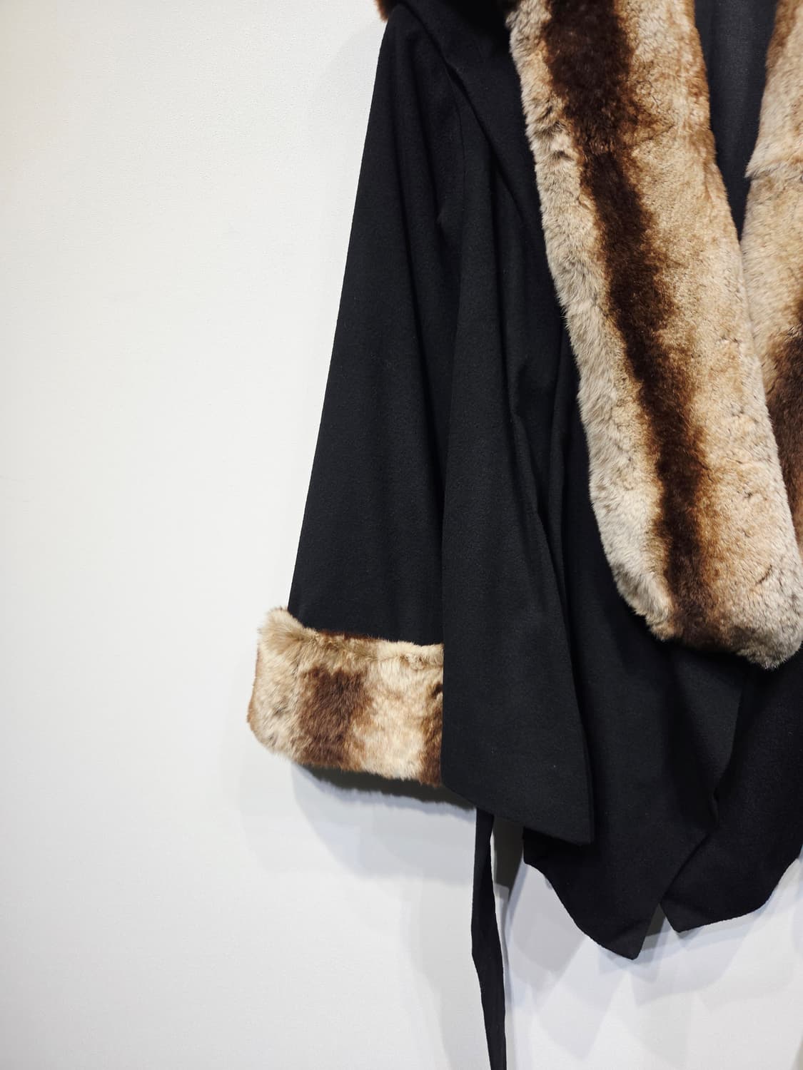 doho 도호 퍼 트리밍 벨티드 울 자켓 상품이미지4