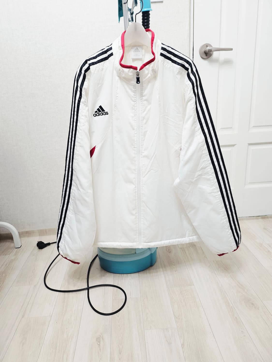 (110~115)2XL ☆초희귀☆ 아디다스 [흰검빨] 패딩바람막이 상품이미지1