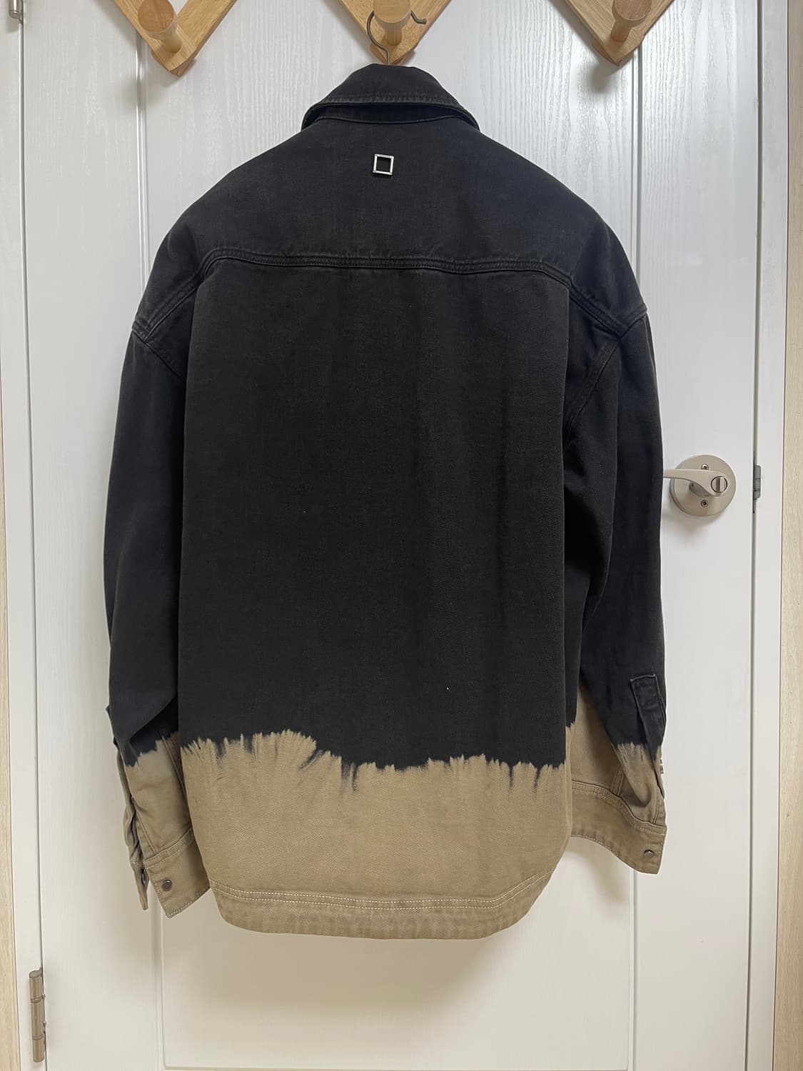 우영미 헤이즈 블리치드 데님 셔츠 자켓 상품이미지3