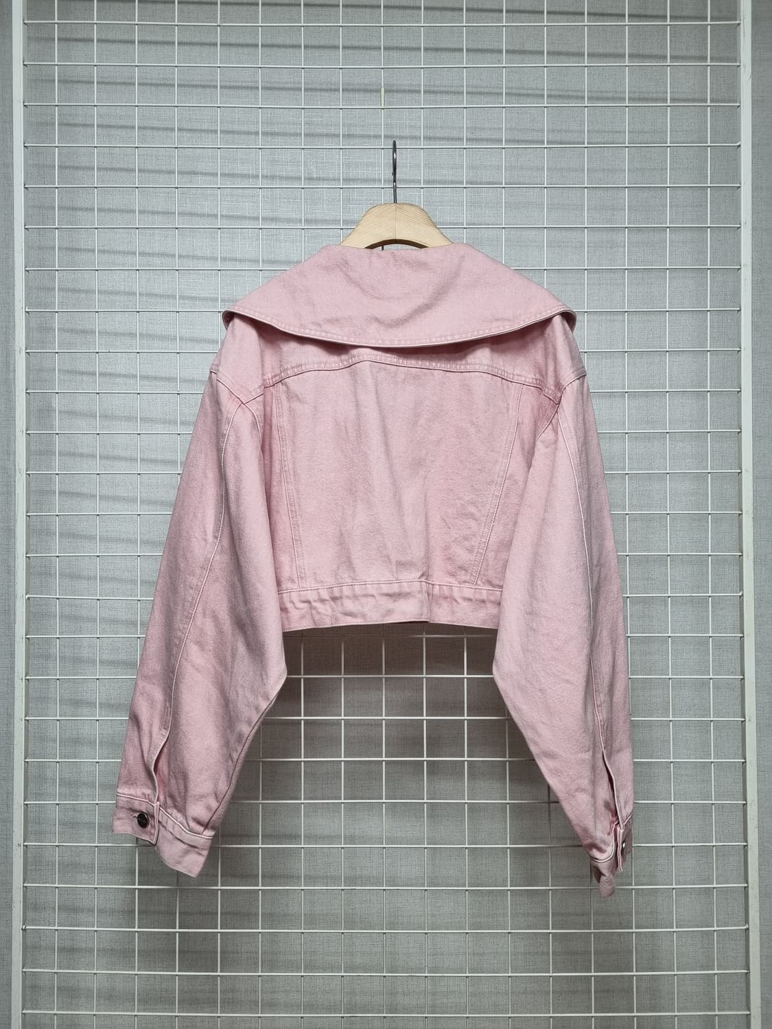 (택포) 바이씨니 바이플로우 세일러카라 오버핏 데님자켓 상품이미지4