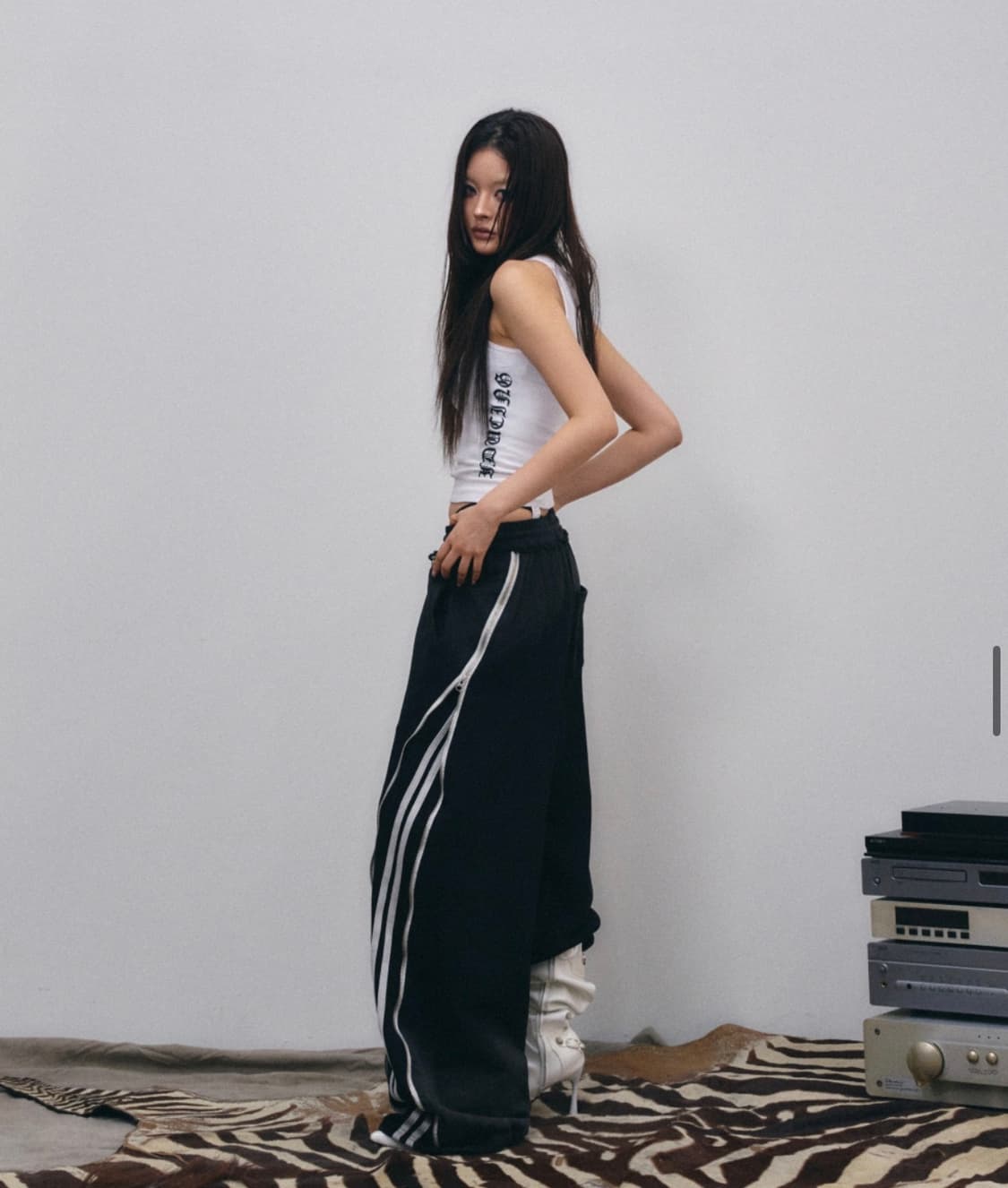 스키즘 인듀싱 지퍼 트레이닝 팬츠 상품이미지4