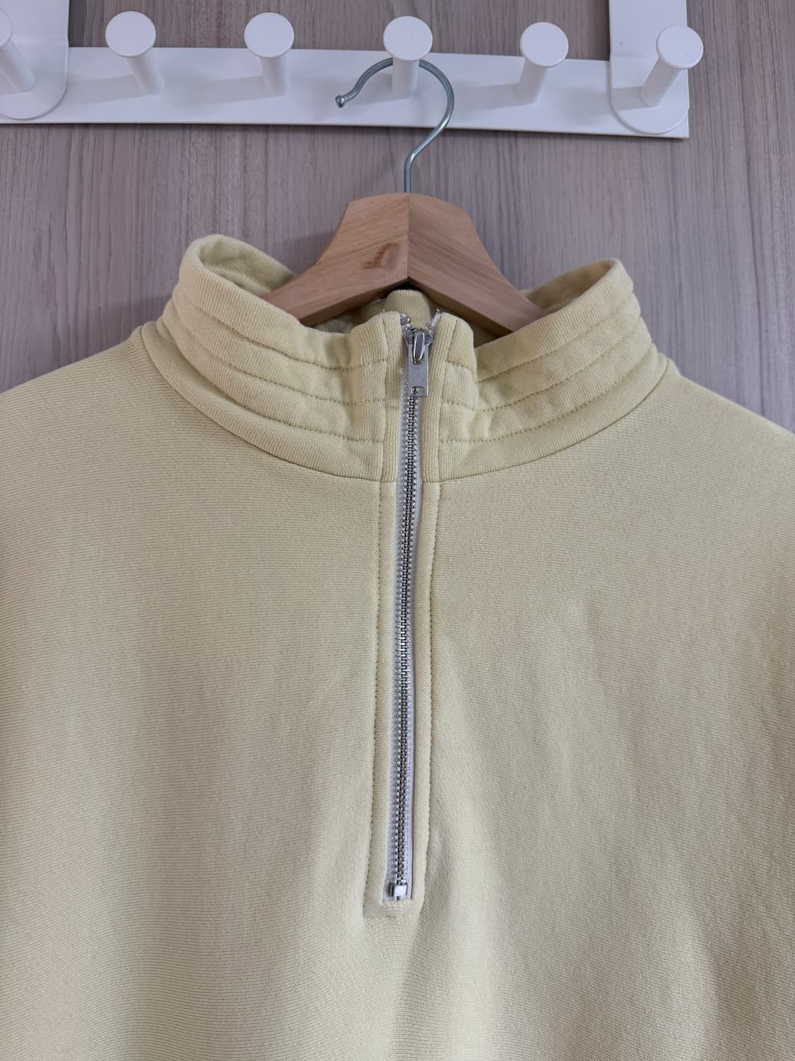 캡틴선샤인 26ss 수빈 스웨트 하프집 풀오버 옐로우 상품이미지4