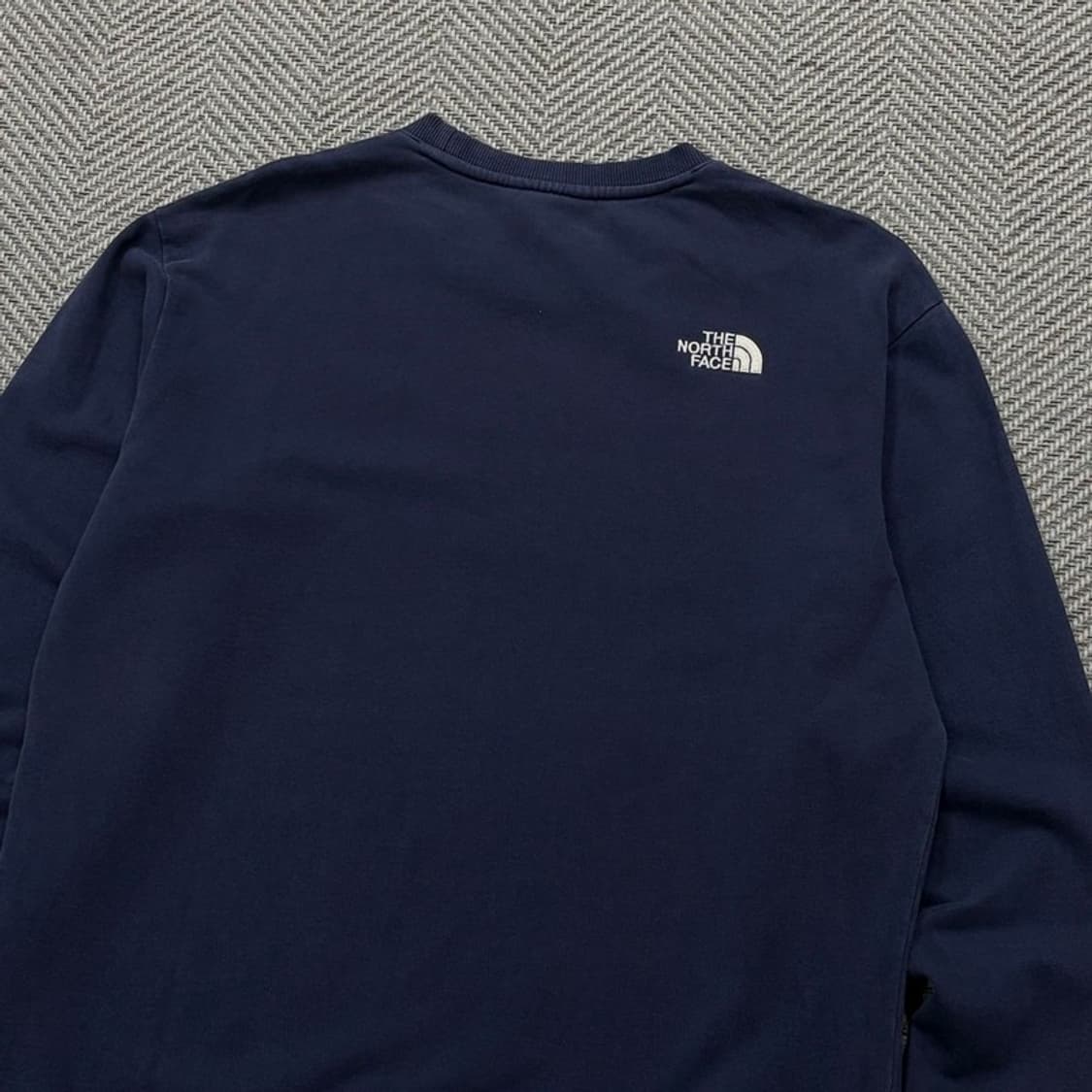 노스페이스 베이직 로고 맨투맨 v2062 상품이미지4